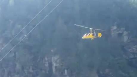 VIDEO SENSIBLE: Girocóptero se estrella con una línea de cables
