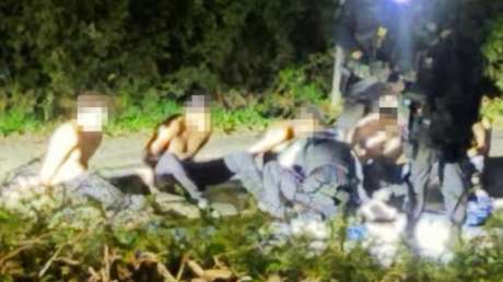 Detienen a "terroristas" cerca de una base aérea clave para los ataques a Irán y les dejan bajo fianza: ¿Qué se sabe?