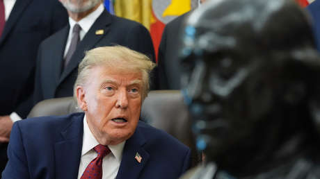 Trump plantea sus dos opciones ante Irán: "Los volamos por los aires o hacemos un acuerdo"