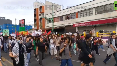 VIDEOS: México conmemora el aniversario de la masacre de Tlatelolco entre marchas y choques con la Policía