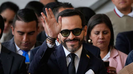 De la Espriella promete ayuda a los "héroes" deportados a EE.UU. por el magnicidio del presidente de Haití
