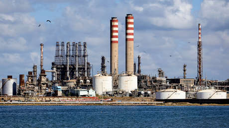PDVSA confirma un incendio en una refinería en Venezuela