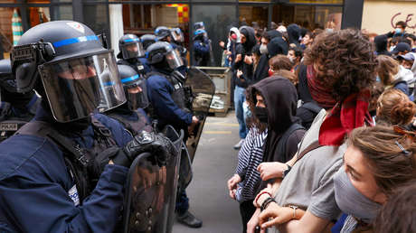 ¿A quién benefician las protestas estudiantiles en Francia?