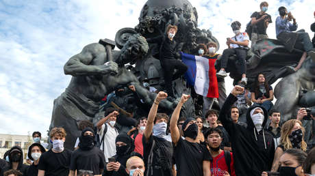"La Generación Z se ha levantado": las llamas estudiantiles que devoran el legado de Macron