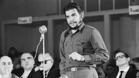 Proponen declarar "enemigo de la patria" al 'Che' Guevara en el país donde fue asesinado