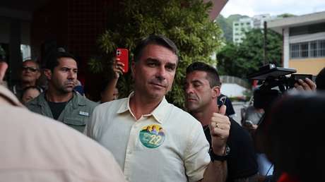 Flávio Bolsonaro tiene un 'as' bajo la manga para extender su mandato si gana elecciones en Brasil