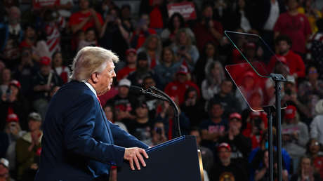 Trump se mofa de Irán: "Alabado sea Alá"