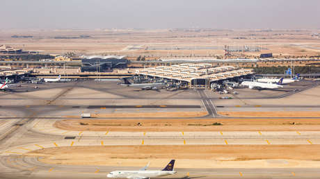 Más de 300 heridos y 12 muertos en un ataque contra el aeropuerto internacional de Riad