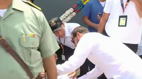 De la Espriella interrumpe su discurso tras desmayo de un hombre (VIDEO)